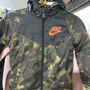 Kids Nike size 6 jacket